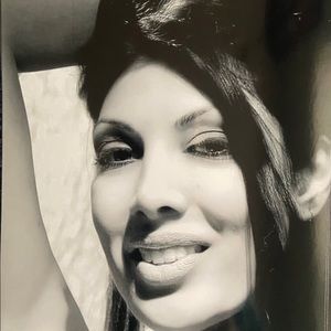 Meet your Posher, Rhea